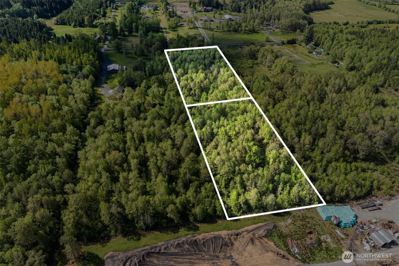 637 Smokey Valley Road