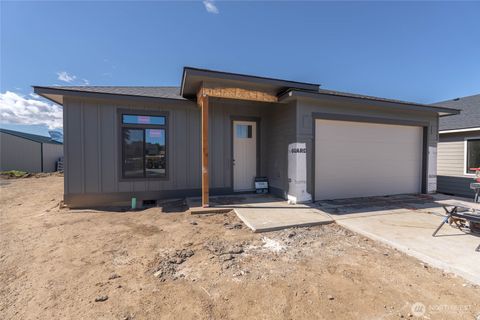 Photo of 550 S Oasis Loop #Lot 20, East Wenatchee, WA 98802 (MLS # 2495628)