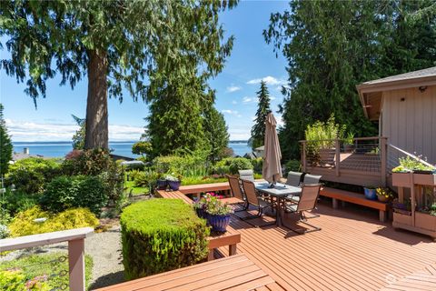 A home in Port Ludlow