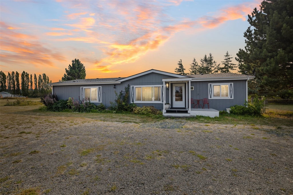 Photo of 20 Linderman Road, Port Angeles, WA 98362 (MLS # 2595484)