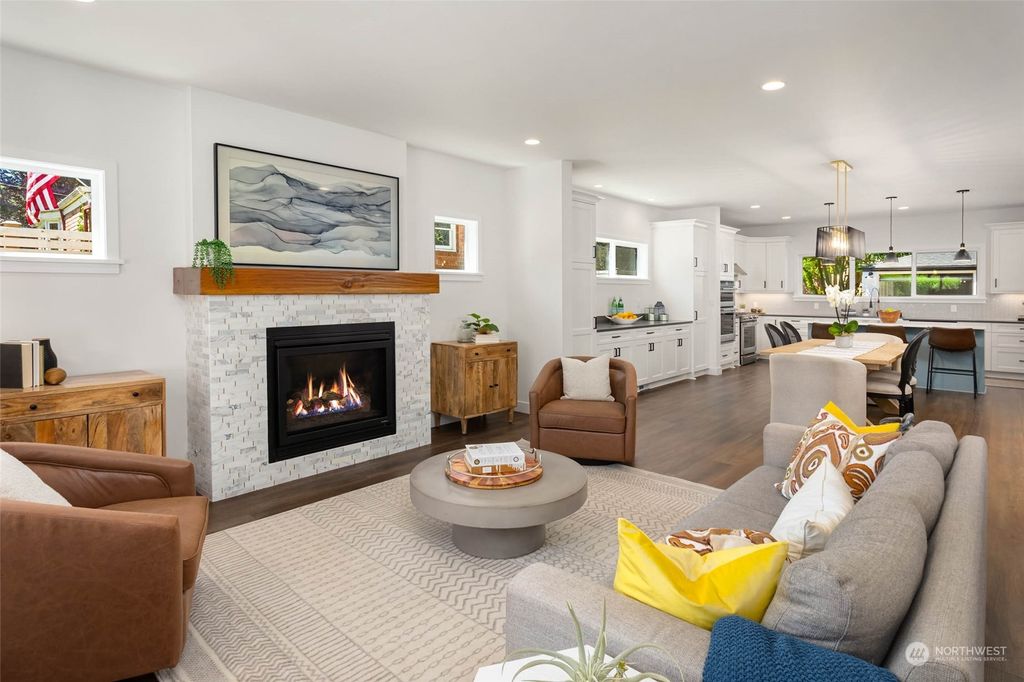 Photo of 3040 NE 200th Street, Lake Forest Park, WA 98155 (MLS # 2101764)