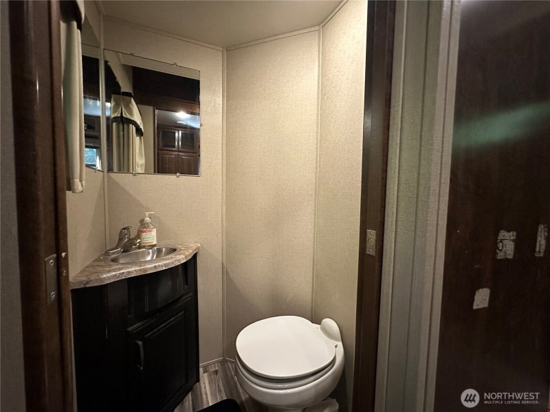45264 Nesika Trail