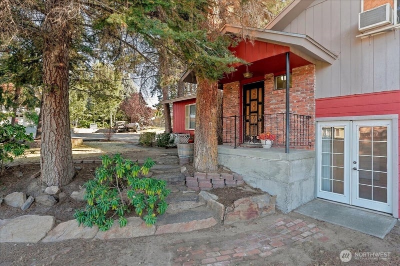 140 Robin Place NW