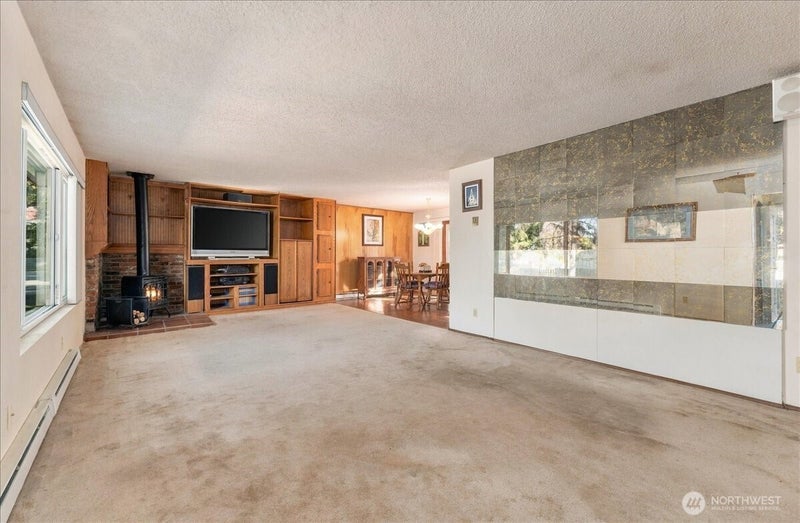 140 Robin Place NW
