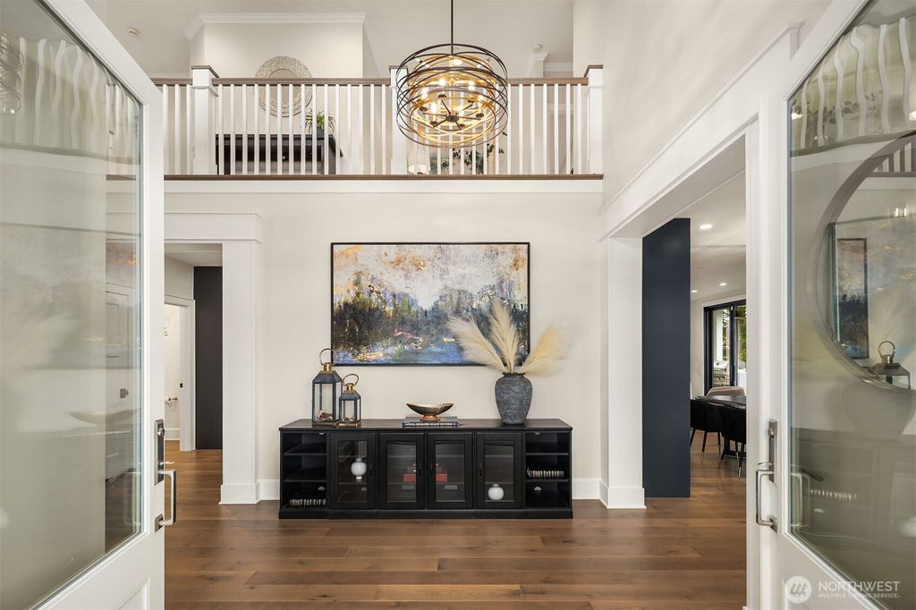 Photo of 4427 95th Avenue NE, Yarrow Point, WA 98004 (MLS # 2507795)