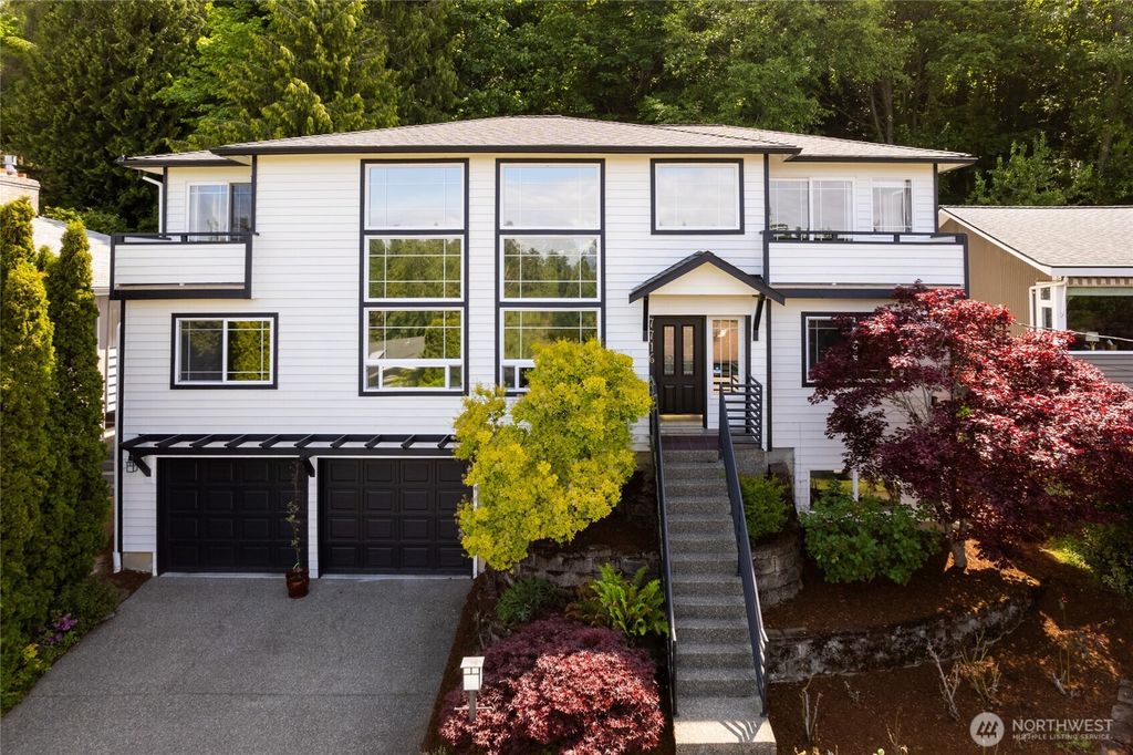 Photo of 7716 45th Avenue SW, Seattle, WA 98136 (MLS # 2382033)