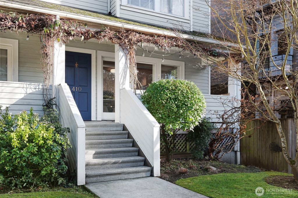 Photo of 410 Malden Avenue E #B, Seattle, WA 98112 (MLS # 2472898)