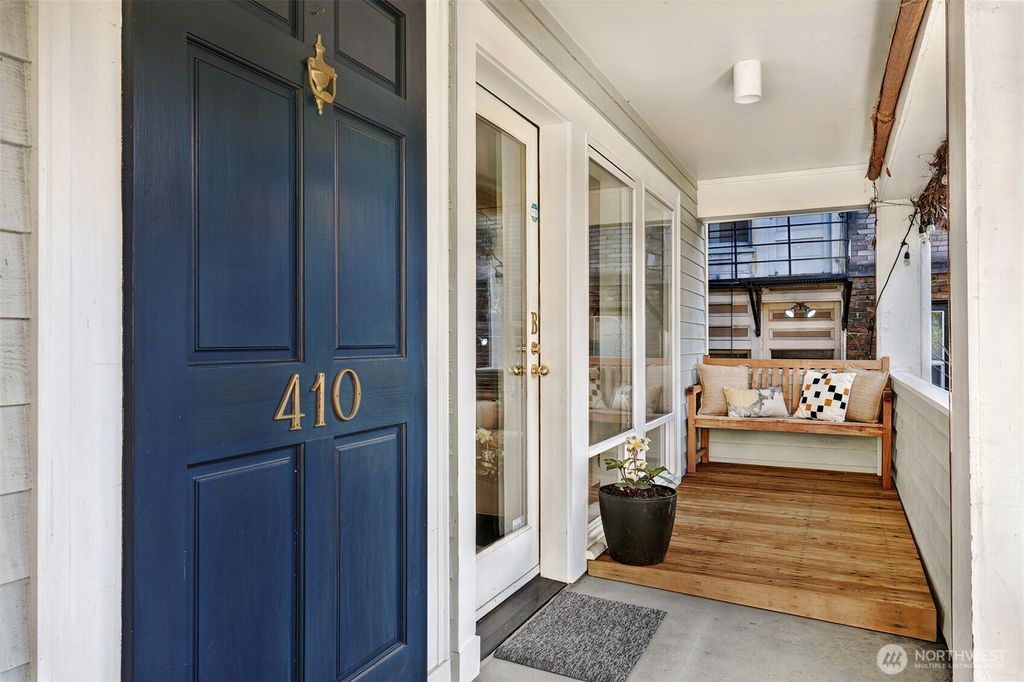 Photo of 410 Malden Avenue E #B, Seattle, WA 98112 (MLS # 2472898)