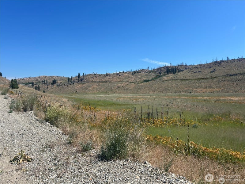 4 Crest Drive