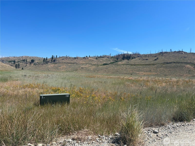 4 Crest Drive