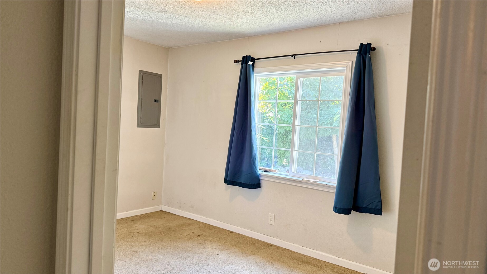 2415 Grandview Drive W