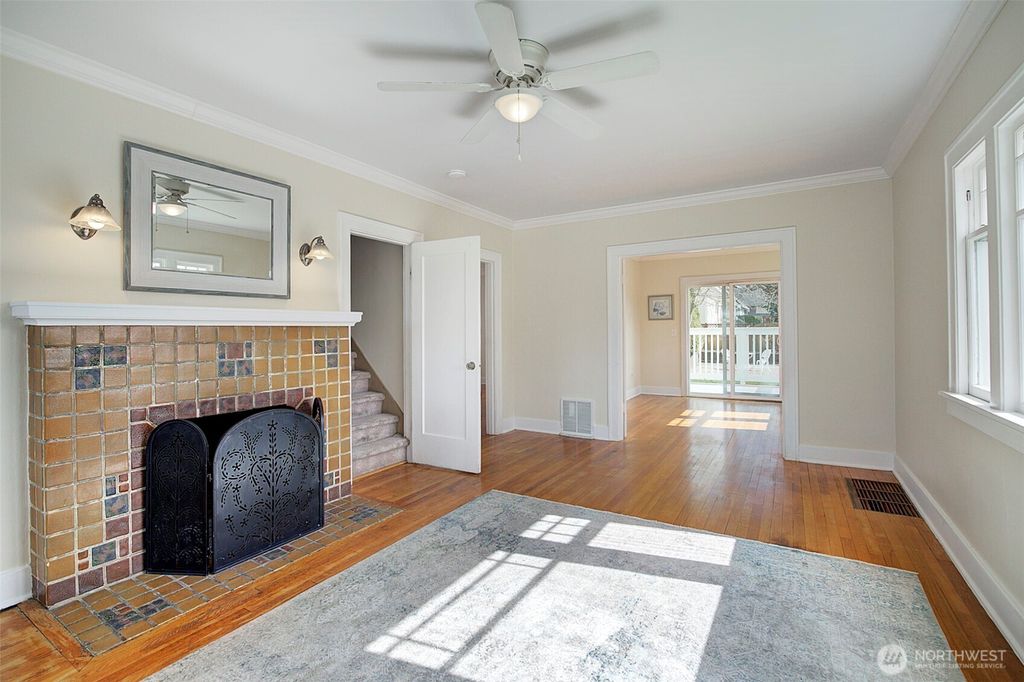 Photo of 2731 Virginia Avenue, Everett, WA 98201 (MLS # 2345694)