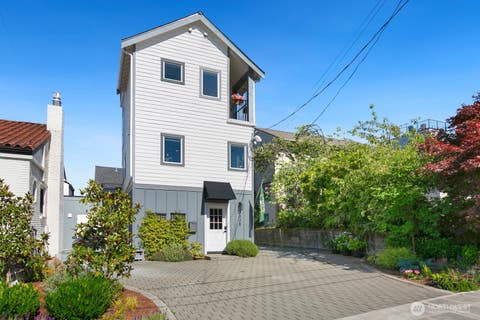 Photo of 1338 California Ave SW, Seattle, WA 98116 (MLS # 2545859)