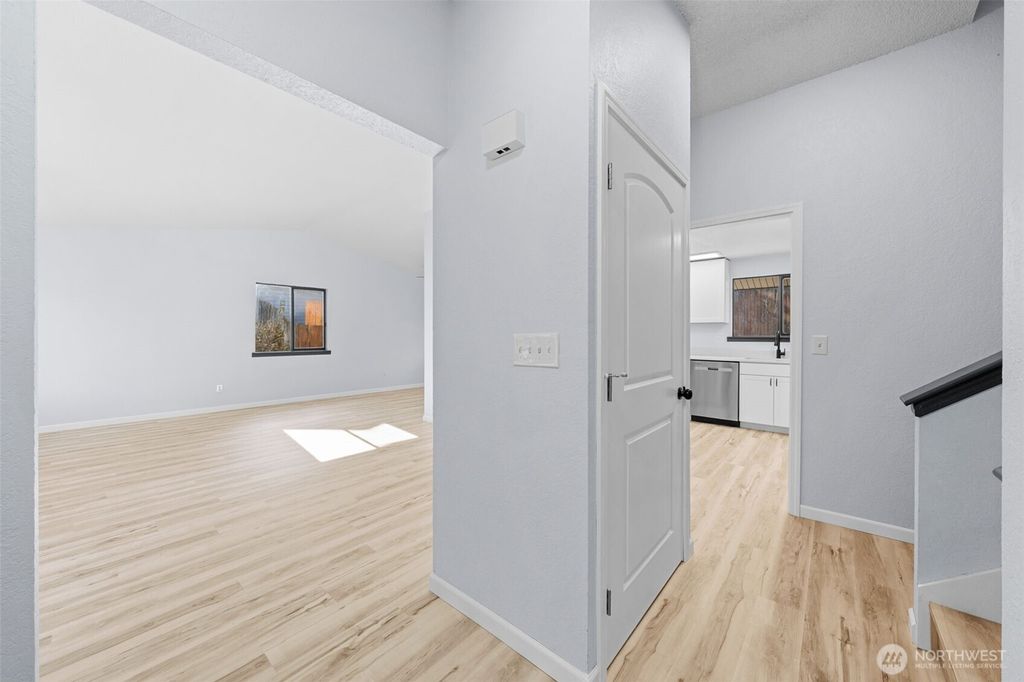 Photo of 32317 2nd Avenue SW, Federal Way, WA 98023 (MLS # 2480807)