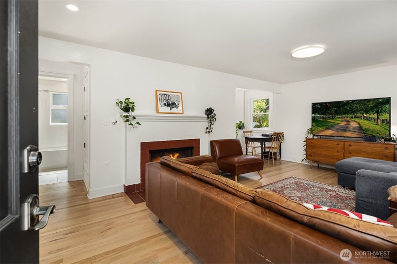 323 NW 83rd Street