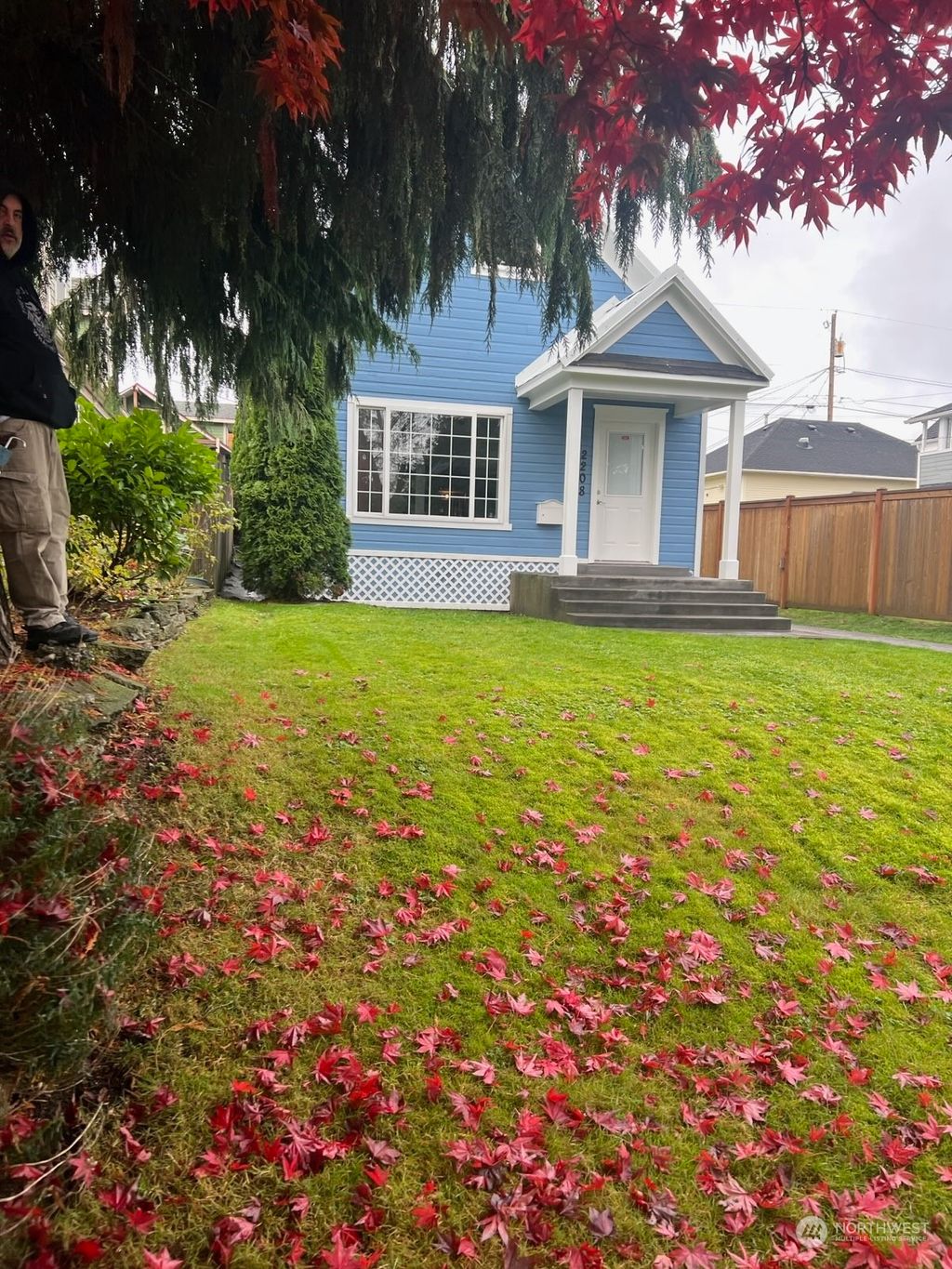 Photo of 2208 Oakes Avenue, Everett, WA 98201 (MLS # 2306193)