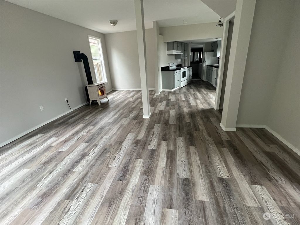 Photo of 2208 Oakes Avenue, Everett, WA 98201 (MLS # 2306193)