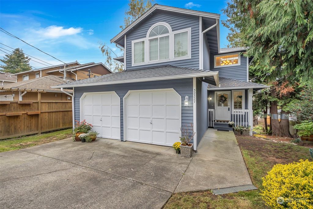 Photo of 32327 5th Avenue, Black Diamond, WA 98010 (MLS # 2305074)