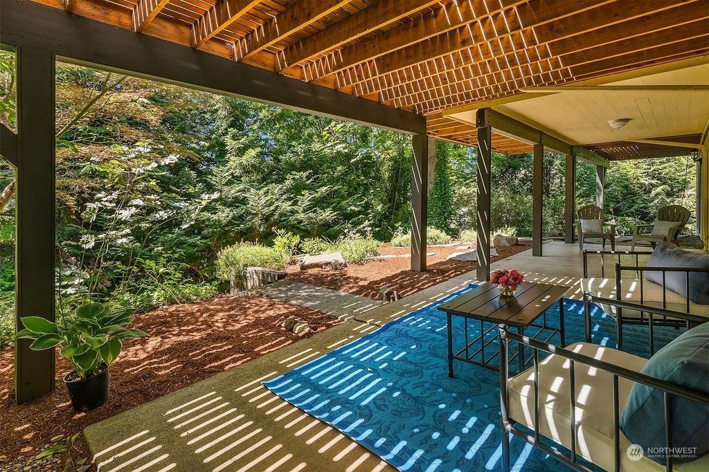 Photo of 4739 86th Avenue SE, Mercer Island, WA 98040 (MLS # 2265363)