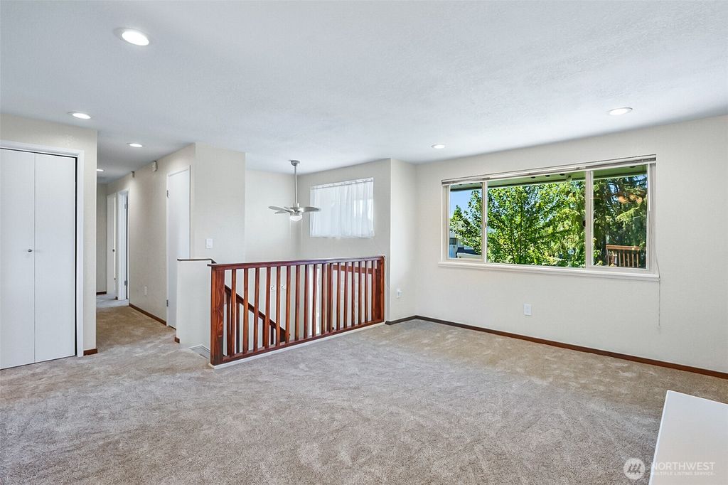 Photo of 1733 143rd Place SW Pl, Lynnwood, WA 98087 (MLS # 2404627)