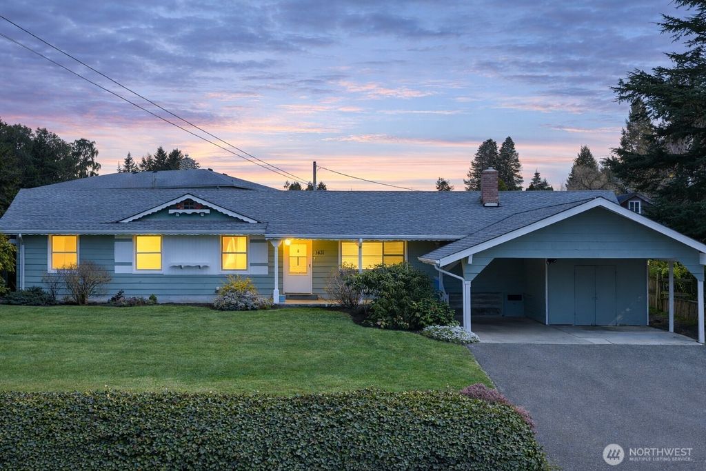 Photo of 1431 Park Avenue, Snohomish, WA 98290 (MLS # 2497315)