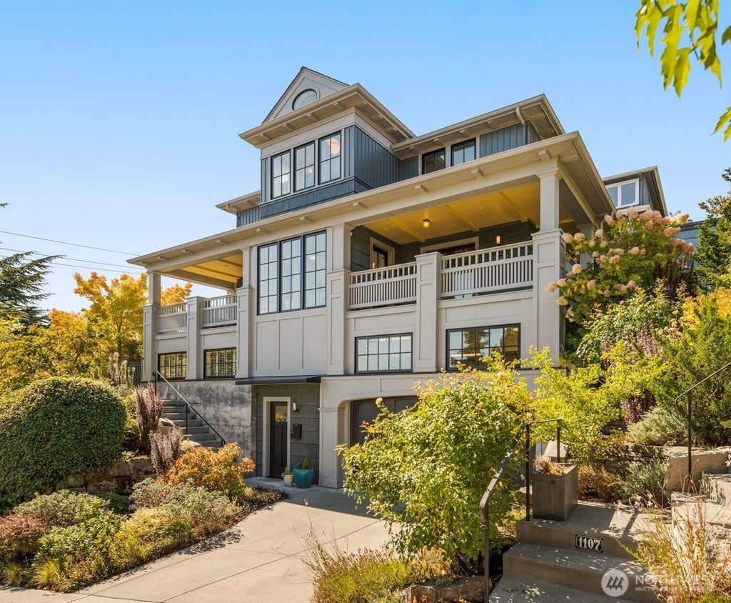Photo of 1107 4th Avenue N, Seattle, WA 98109 (MLS # 2579582)