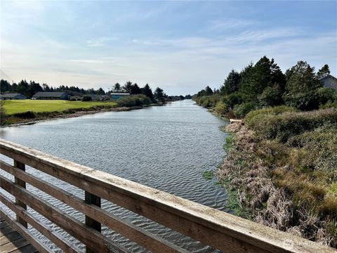 470 Pt Brown Avenue NE Ocean Shores WA 98569