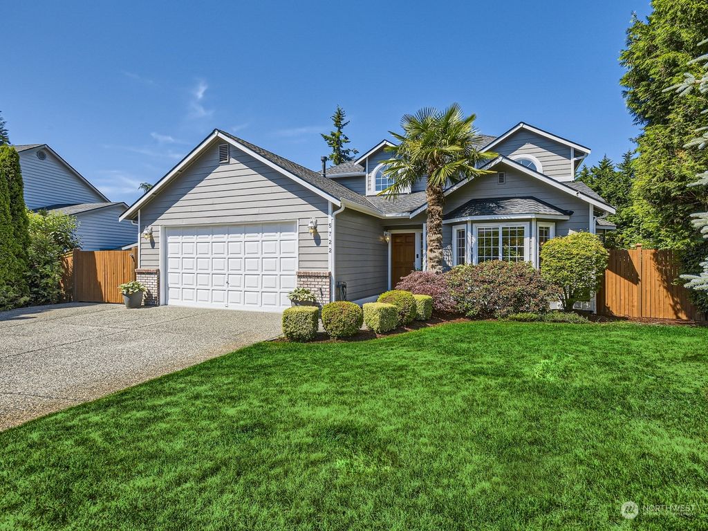 Photo of 5722 Hillpointe Circle, Lynnwood, WA 98037 (MLS # 2127259)