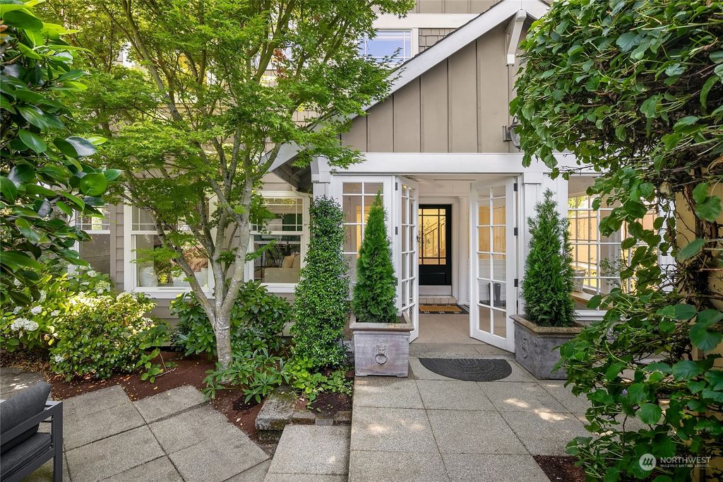 Photo of 6540 54th Avenue S, Seattle, WA 98118 (MLS # 2271639)