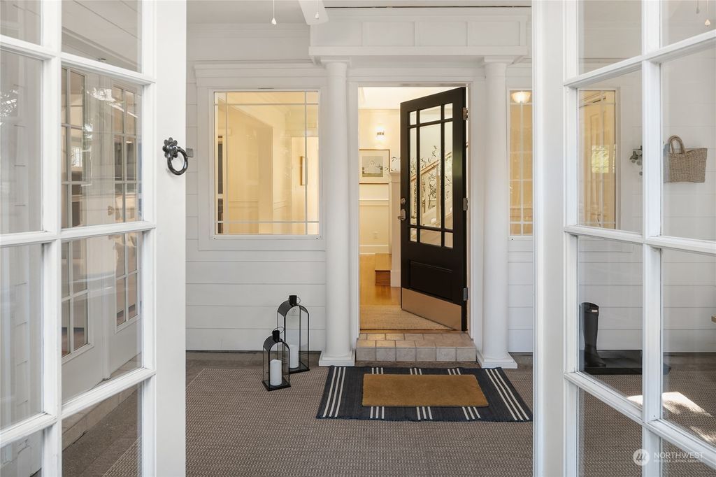 Photo of 6540 54th Avenue S, Seattle, WA 98118 (MLS # 2271639)