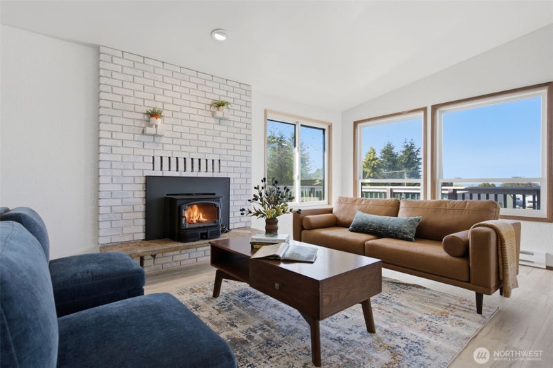1816 W 6th Street