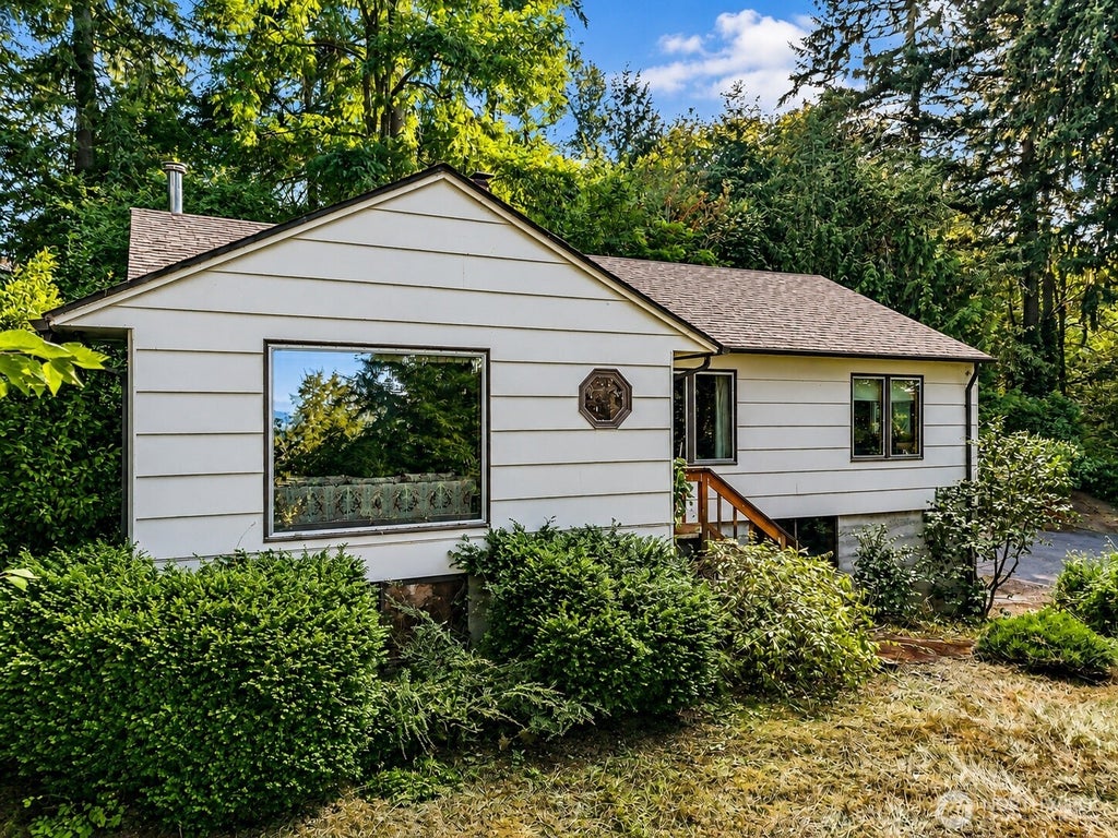 Photo of 7508 Woodland Avenue E, Puyallup, WA 98371 (MLS # 2566501)