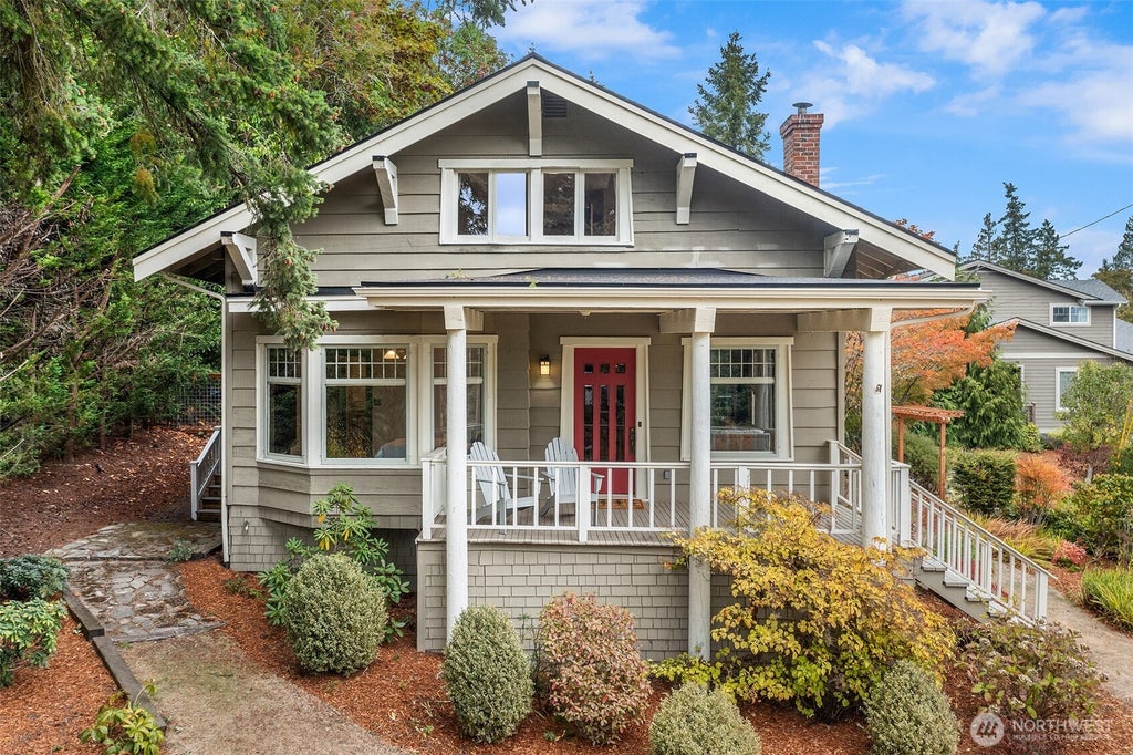 Photo of 603 Landmark Court NE, Bainbridge Island, WA 98110 (MLS # 2589716)