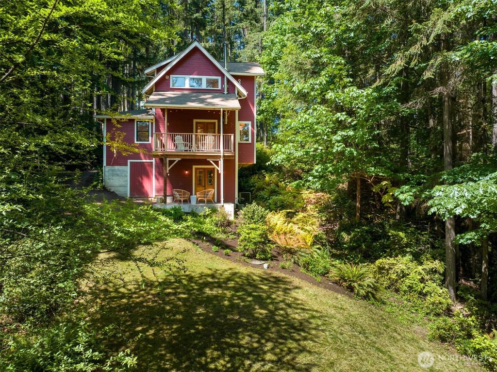 Photo of 7026 Island Center Road NE, Bainbridge Island, WA 98110 (MLS # 2529538)