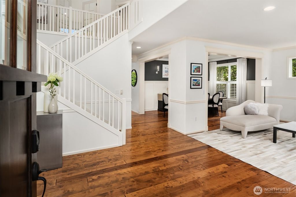 Photo of 10414 SE 13th Street, Bellevue, WA 98004 (MLS # 2494276)