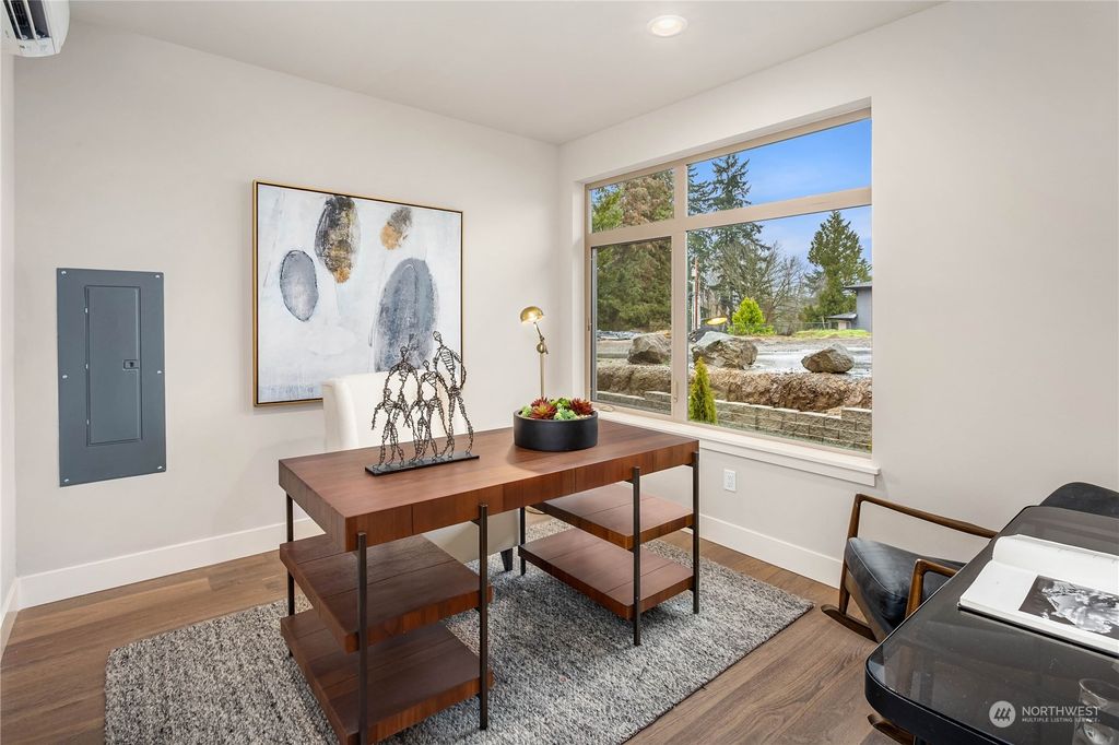 Photo of 10062 124th Avenue NE, Kirkland, WA 98033 (MLS # 2188593)