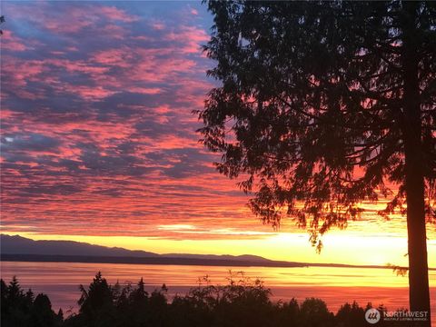 Photo of 7393 Braemar Drive, Edmonds, WA 98026 (MLS # 2519789)