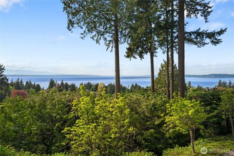 Photo of 7393 Braemar Drive, Edmonds, WA 98026 (MLS # 2519789)