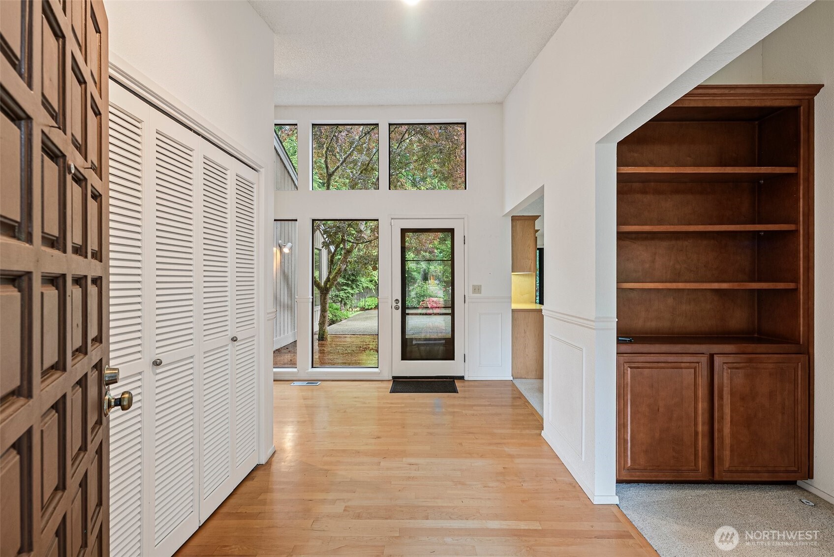11207 Lake Steilacoom Drive SW
