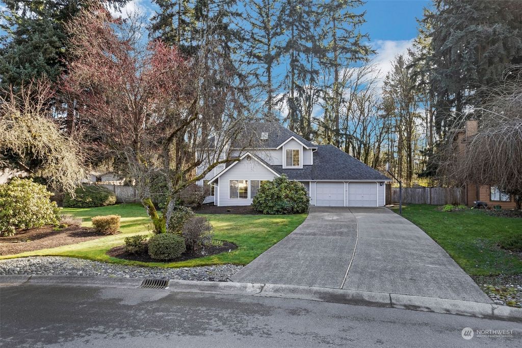 Photo of 9137 122nd Place SE, Newcastle, WA 98056 (MLS # 2202783)