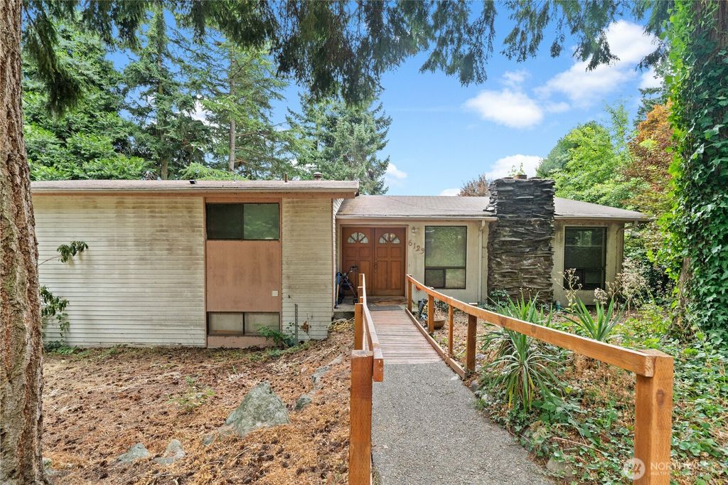 Photo of 6123 110th Avenue SE, Bellevue, WA 98006 (MLS # 2438489)