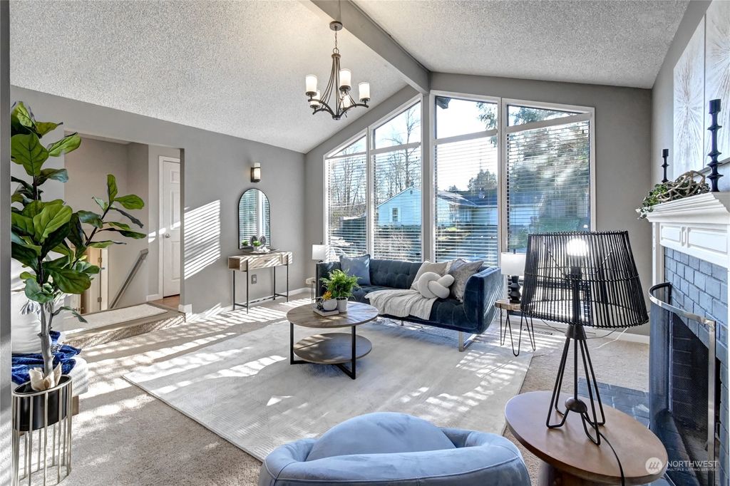 Photo of 16658 NE 48th Street, Redmond, WA 98052 (MLS # 2324790)
