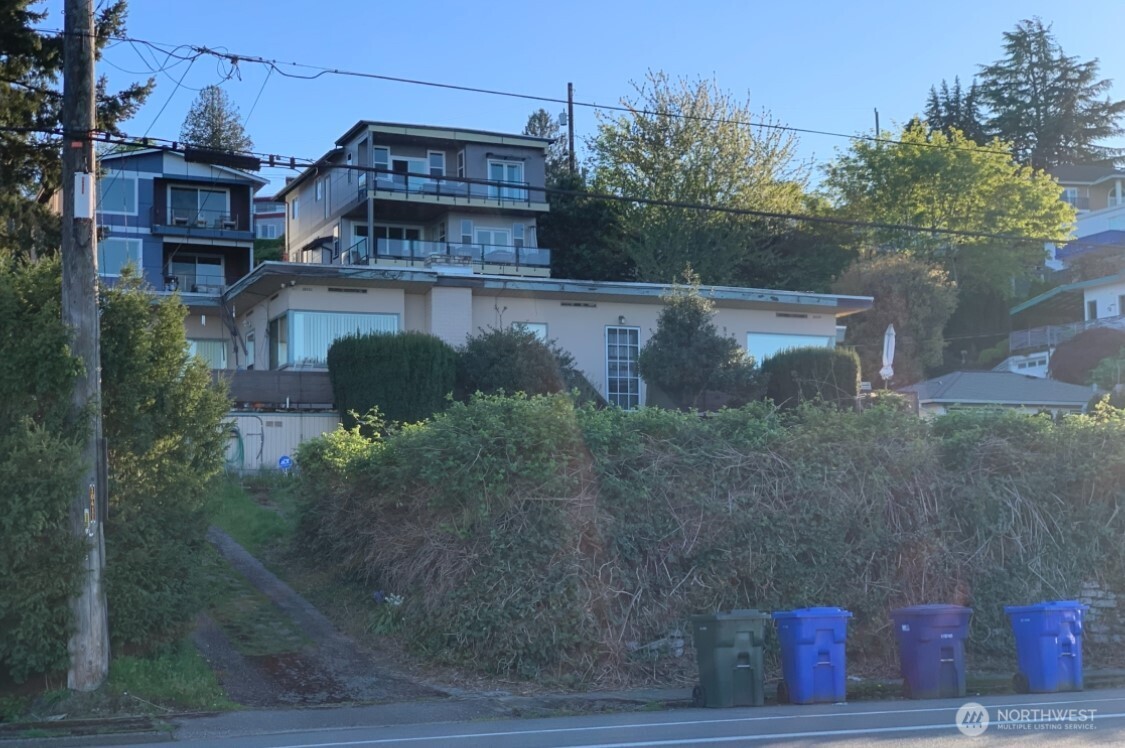 10451 Rainier Avenue S