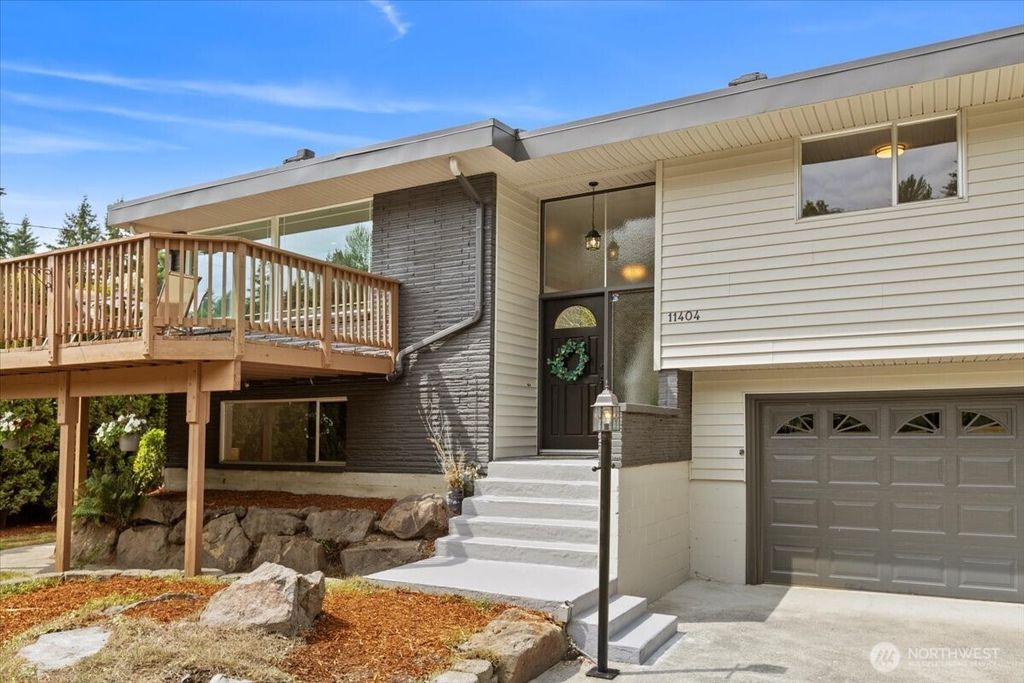 Photo of 11404 SE 186th Street, Renton, WA 98055 (MLS # 2406405)