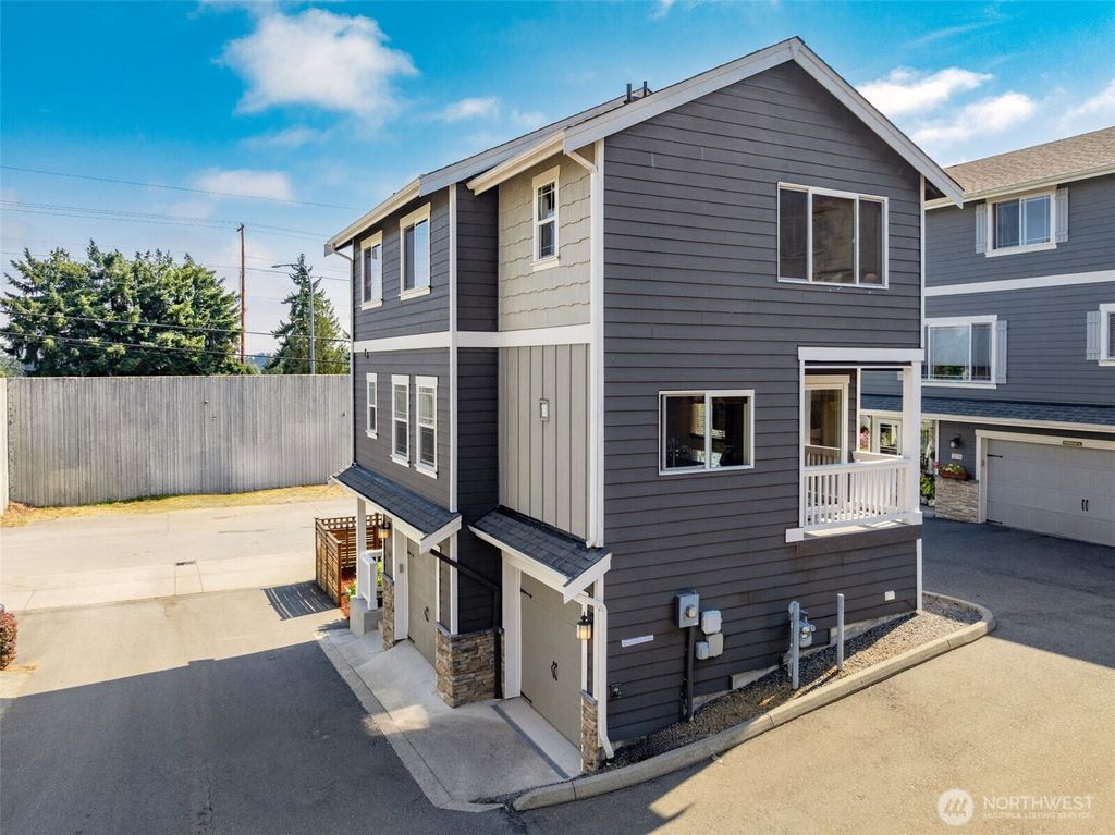 Photo of 3302 132nd Place SW, Lynnwood, WA 98087 (MLS # 2429959)