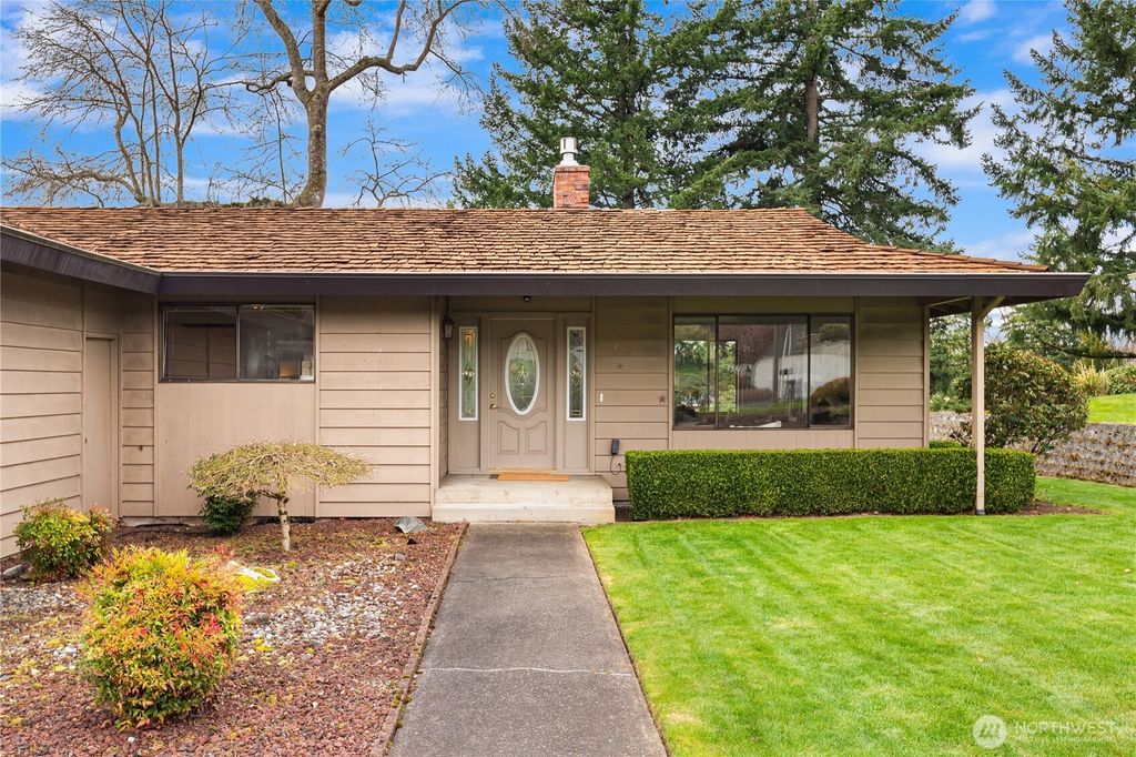 Photo of 24205 138th Avenue SE, Kent, WA 98042 (MLS # 2502386)