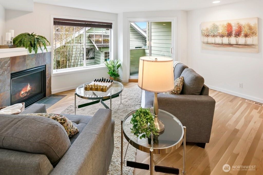 Photo of 4418 Corliss Avenue N #B, Seattle, WA 98103 (MLS # 2365913)