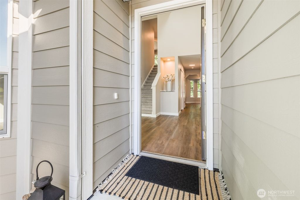 Photo of 11422 SE 305th Place, Auburn, WA 98092 (MLS # 2434037)