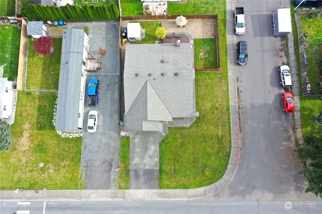 Photo of 400 8th Street, Sultan, WA 98294 (MLS # 2305493)