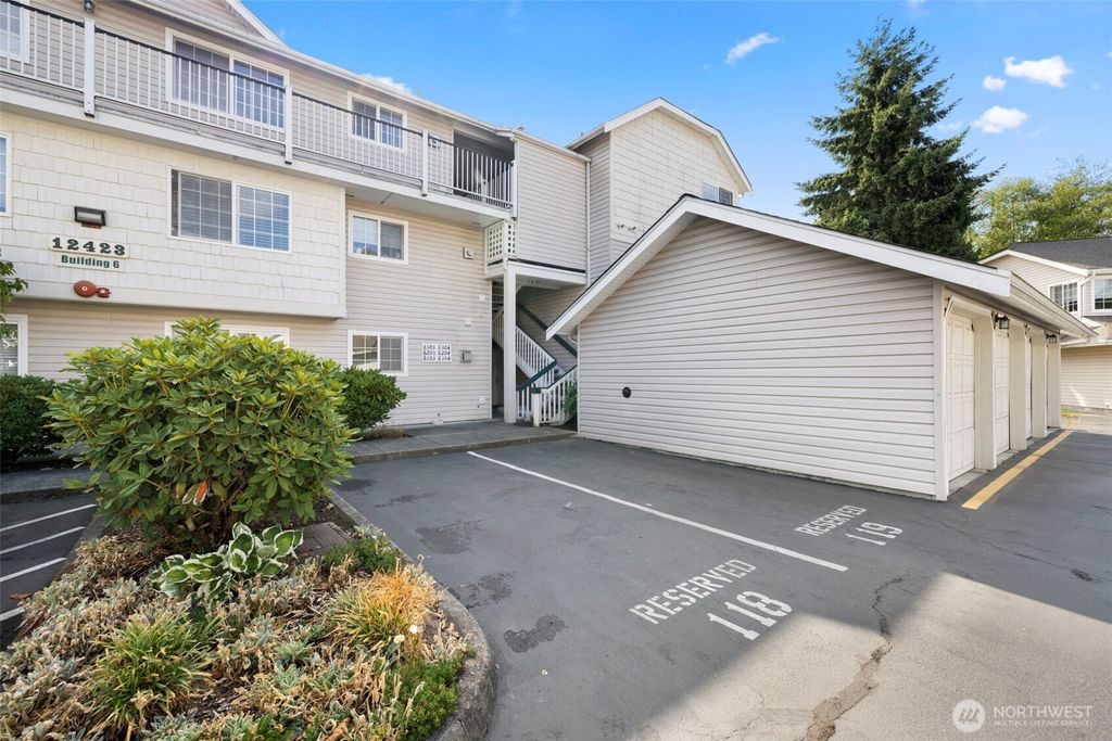 Photo of 12423 4th Avenue W #6303, Everett, WA 98204 (MLS # 2411075)